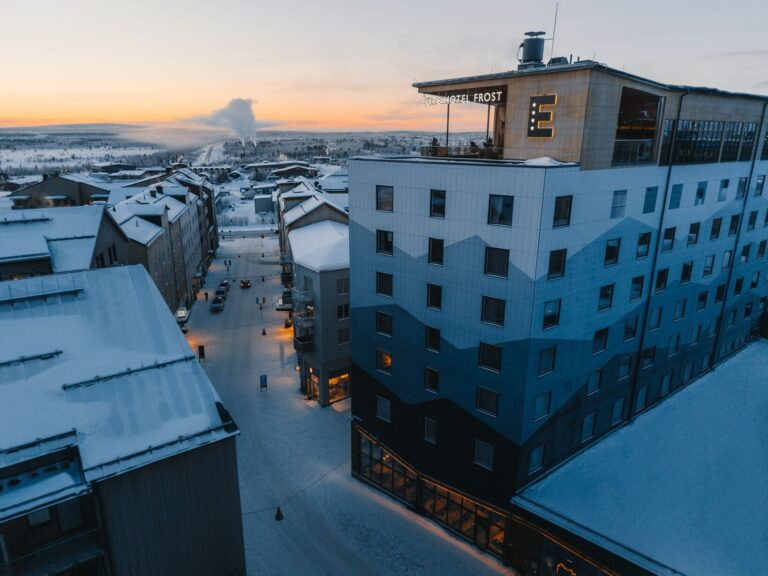 ELITE HOTEL FROST